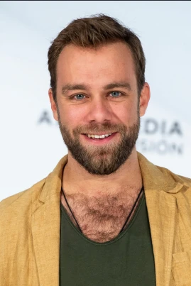 Carlos Serrano