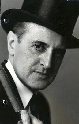 Taylor Holmes