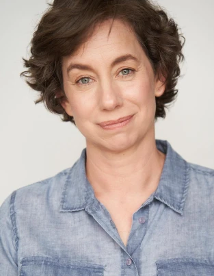 Annie Karstens