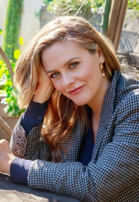 Alicia Silverstone