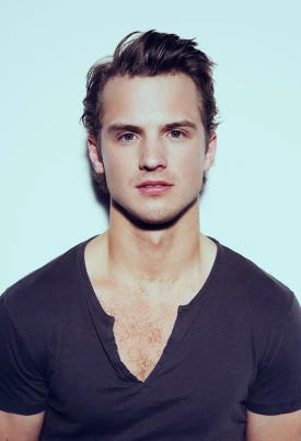 Freddie Stroma