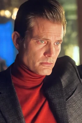 Casper Van Dien