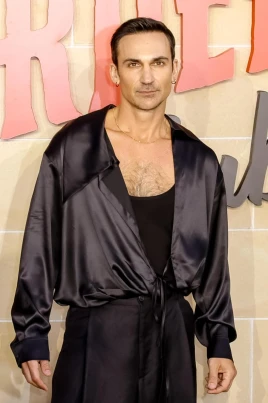 Henry Lloyd-Hughes