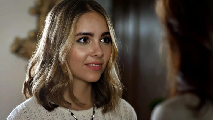 Haley Pullos