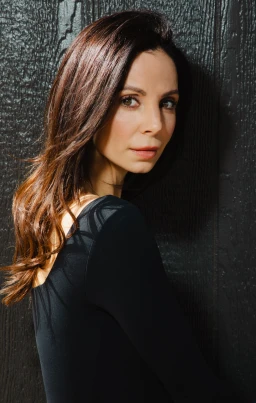 Farrah Aviva