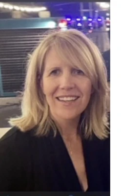 Amy J Schmidt