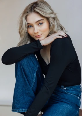 Lola Clare