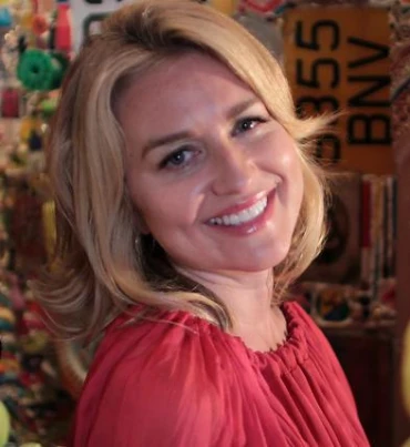 Antonia Quirke