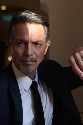 Benjamin Bratt