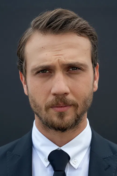 Aras Bulut Iynemli